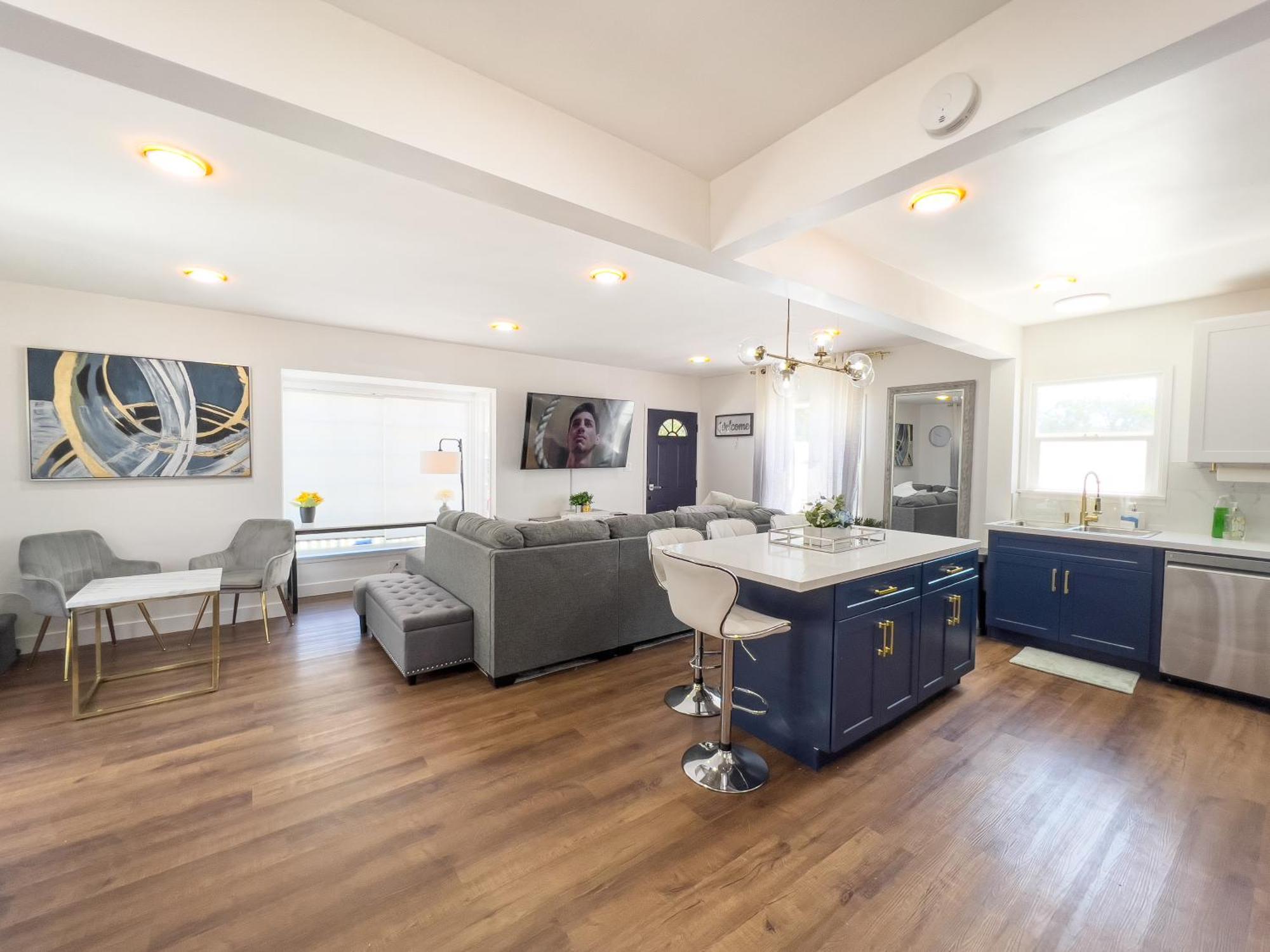 Luxury Villa With Hot Tub! Walk To Beach & Bars Long Beach Exterior foto